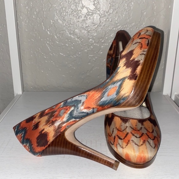 ANTONIO MELANI Shoes - NEW ANTONIO MELANI MULTICOLORED HIGH HEEL SIZE 10